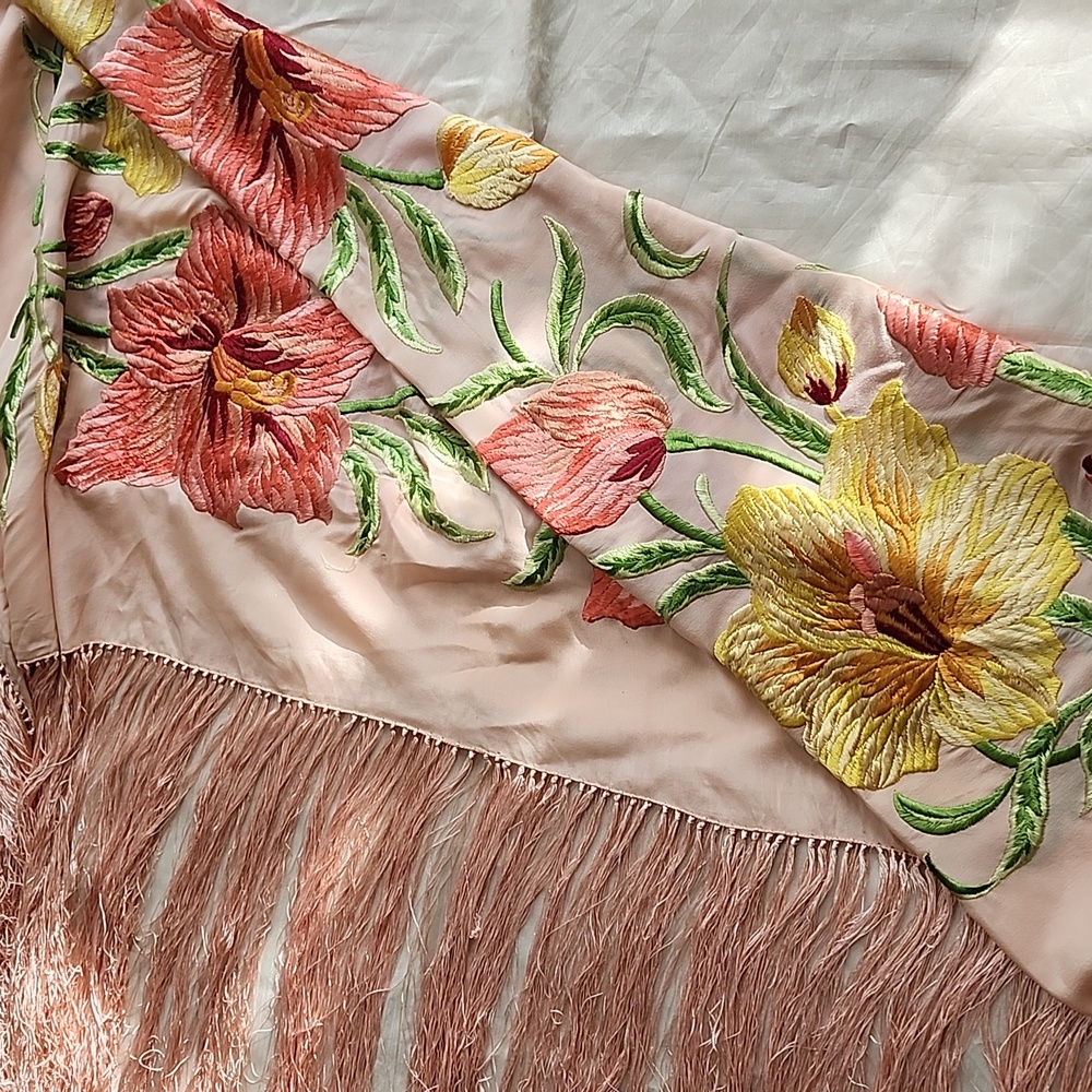 Vintage Gorgeous Rare Cleaned Silk Embroidered Floral Fringe Piano Shawl, $195 - Picture 12 of 12